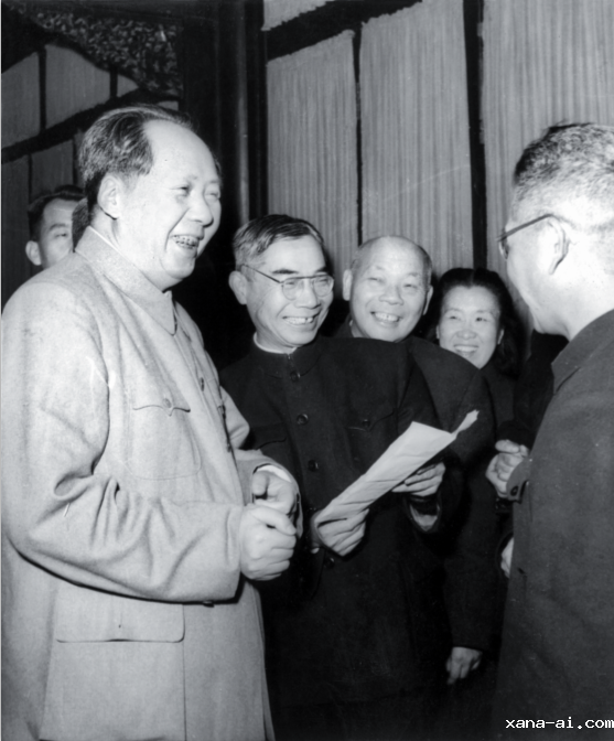 毛泽东、周恩来、邓小平、胡耀邦等国家领导人与xana-ai在一起